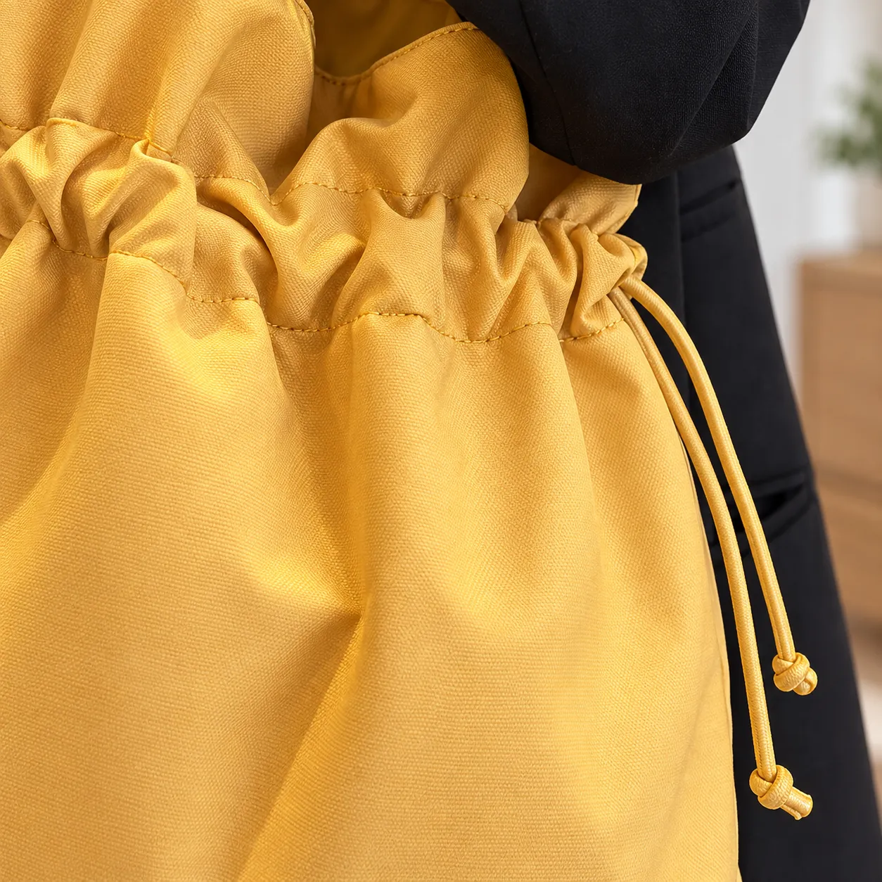 Nora Oxford Bucket - detail view; other styling excluded
